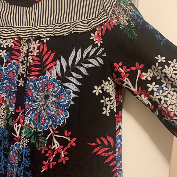 Button up top - Picture 6 of 9